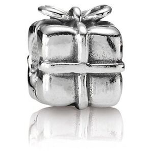 Retired Authentic Pandora Bracelet Sterling Silver Present Box Charm - 790300